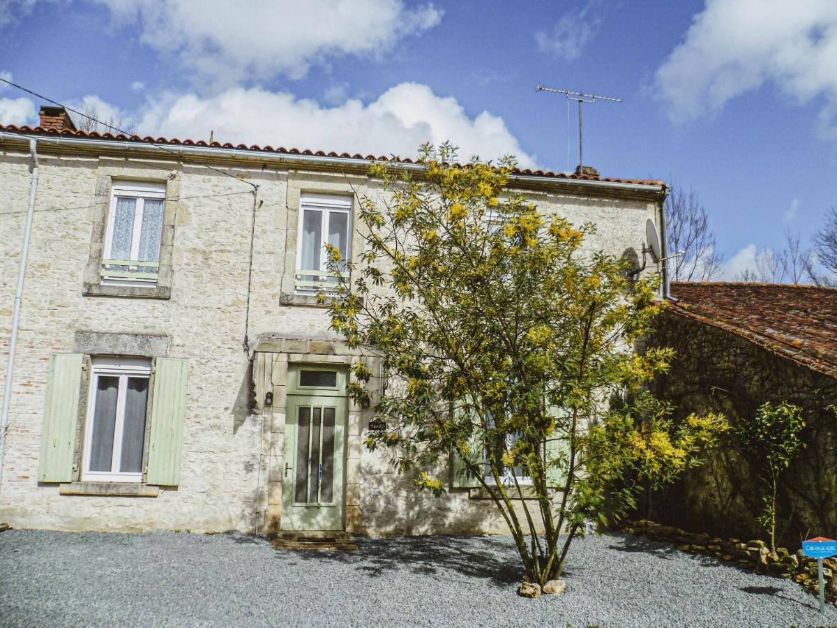 La Laujere Ivie - Gite & Piscine Privative Villa Saint-Hilaire-du-Bois  Exterior photo